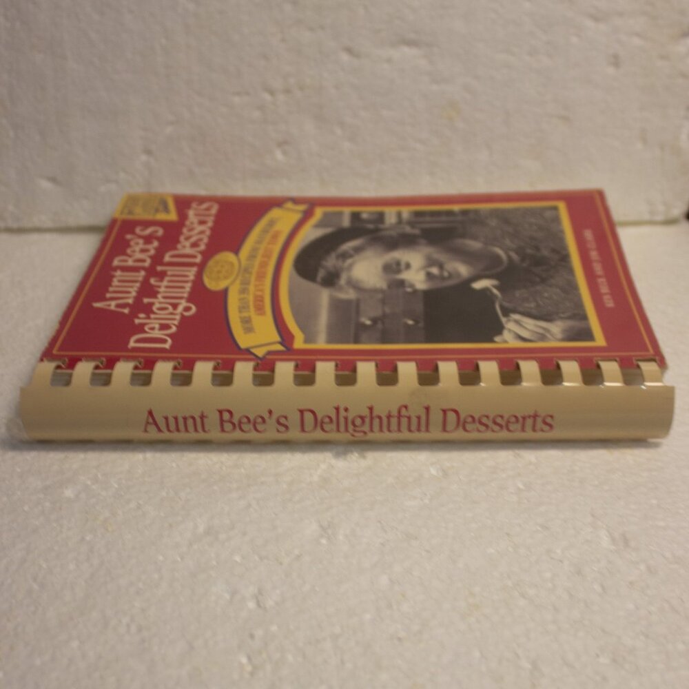Vintage Aunt Bee's Delightful Desserts - Picture 2 of 7